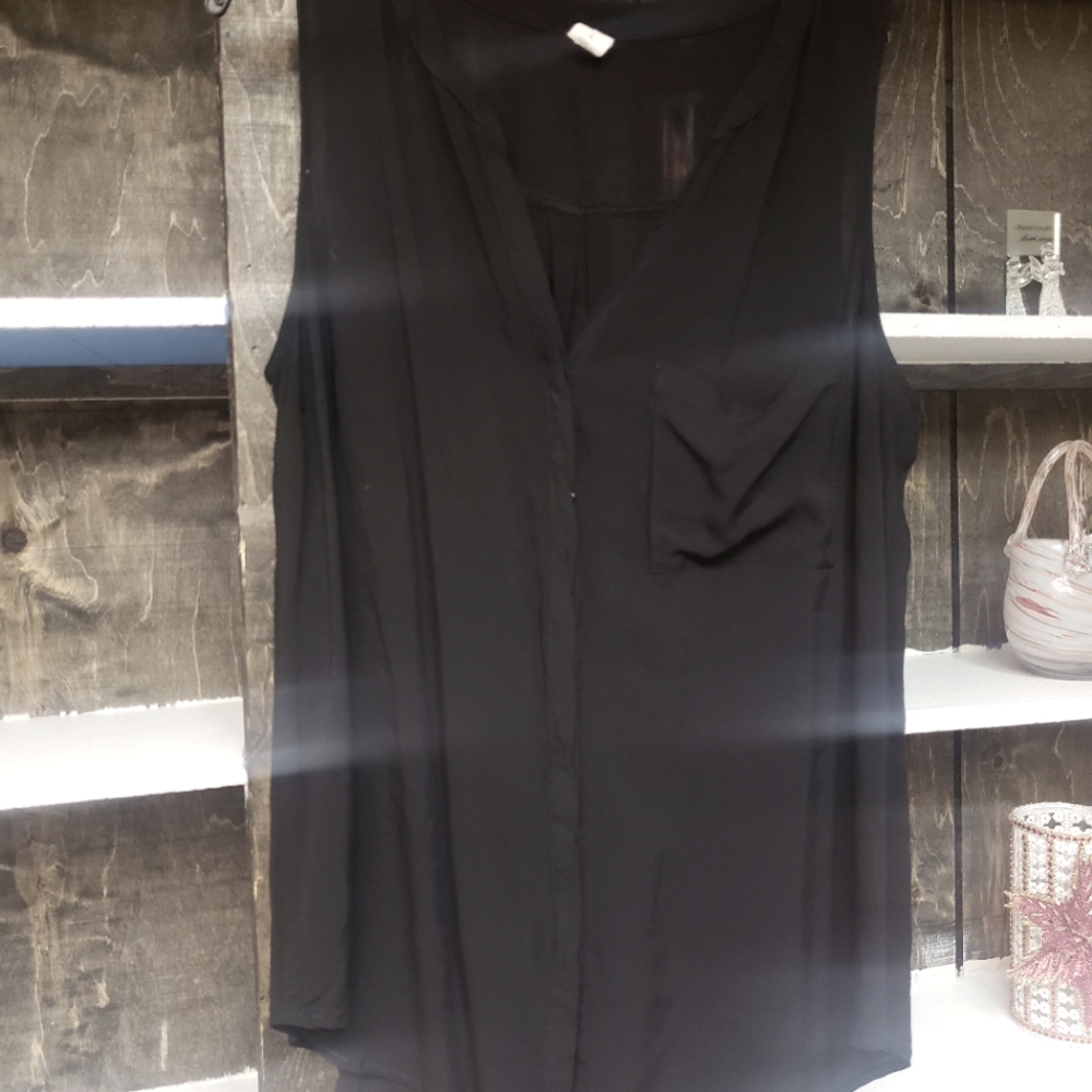 Black Old Navy Shirt, No Sleeves, Button shirt.
